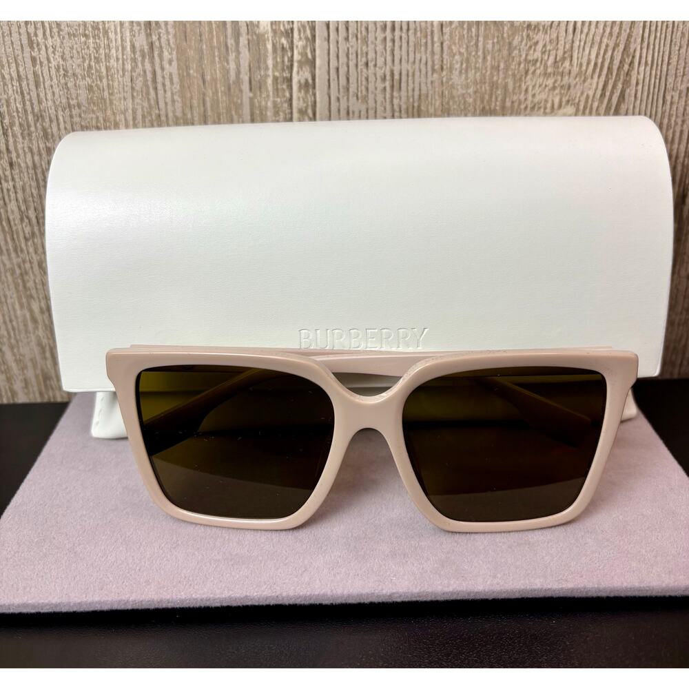 Brand new Burberry BE4411D 3807 Beige Square Sunglasses - Picture 2 of 11